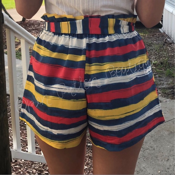 🌈 Rainbow Waves Multi Stripe Shorts - Picture 5 of 7